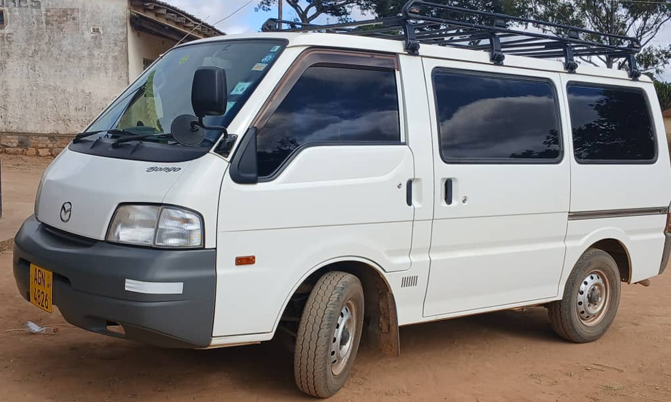 Robbers escape with vehicle, cash worth US$15 000