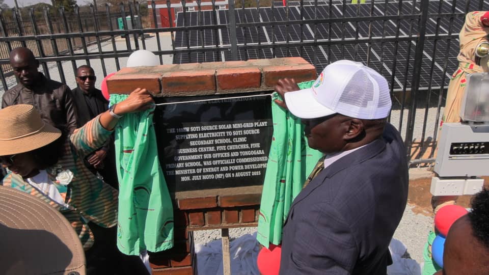 Minister of Energy and Power Development July Moyo commissioning the Soti Source solar power project in Gutu.