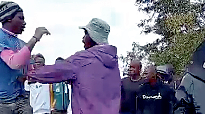 I WANT TO BE BURIED WITH MY MURDERED UNCLE! Man runs amok at burial, vows to die with murdered uncle as mourners flee