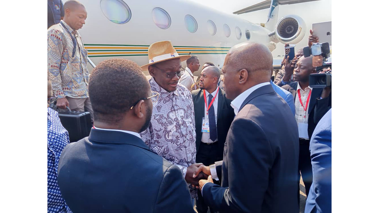 VP Mohadi arrives to hero’s welcome in Luena, Angola
