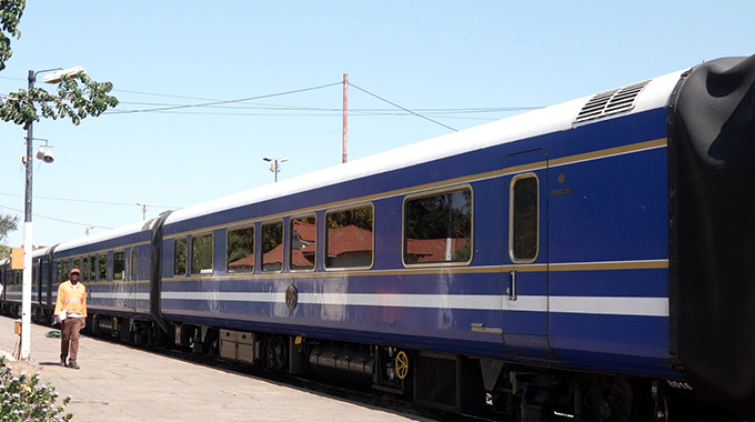 Man loses both legs after being hit by train in Luveve
