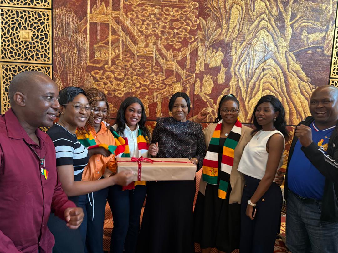 Cde Muchinguri-Kashiri meets Zimbabweans living in China