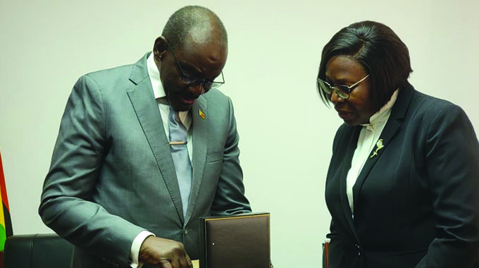 Vice President Mohadi calls for stronger Zimbabwe-Mozambique co-operation