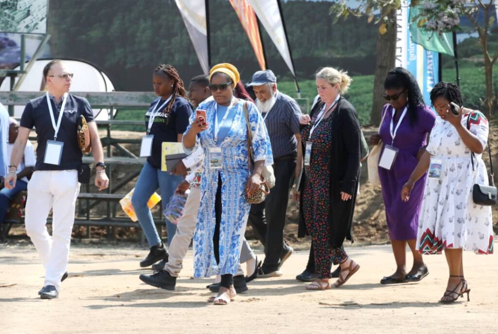 Some of the buyers arriving at the venue
