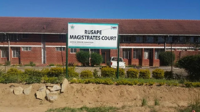 Landlord adhedha muroja nebanga