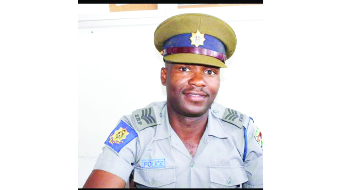 BUYER LOSES GOLD, CASH TO ROBBERS
