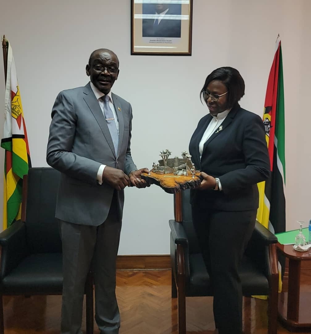 VP Mohadi hands over a gift to Mozambican Prime Minister Maria Benvinda Levy after the courtesy call this morning. Picture: Africa Moyo