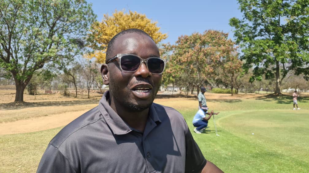 Mines Arrive For Golf Extravaganza