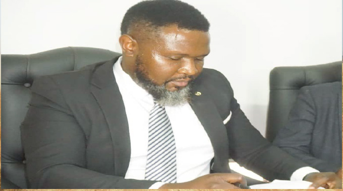 Shurugwi appoints Archibald Ncube as new town secretary