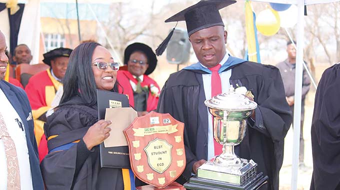 Women lead the way as 505 graduate at UCE