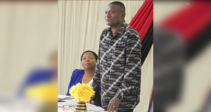 Minister Nguluvhe leads Mat South team on look and learn visit to Midlands Province