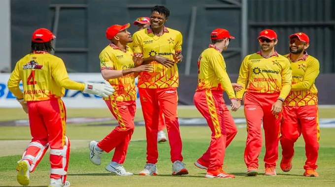 Young Chevrons swap Christmas cheer for cricket battles