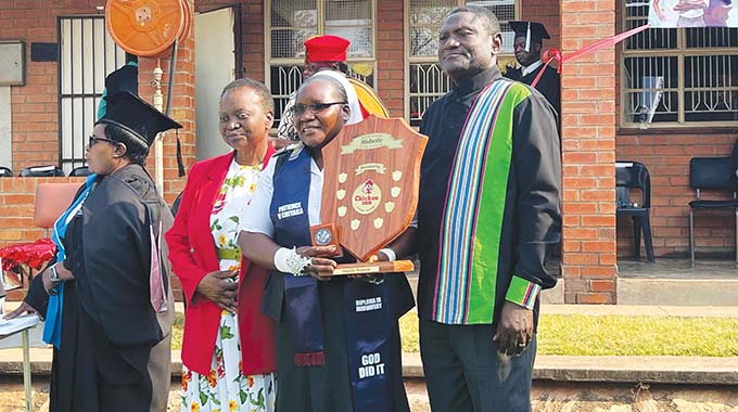 326 health workers graduate in Gwanda as province battles staff shortages