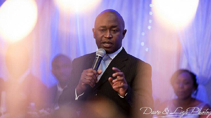 UBabongile Sikhonjwa ubengumuntu wabantu