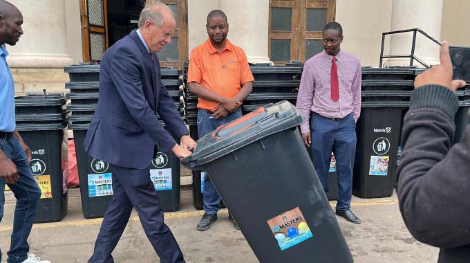 Public private partnerships help keep Bulawayo streets clean