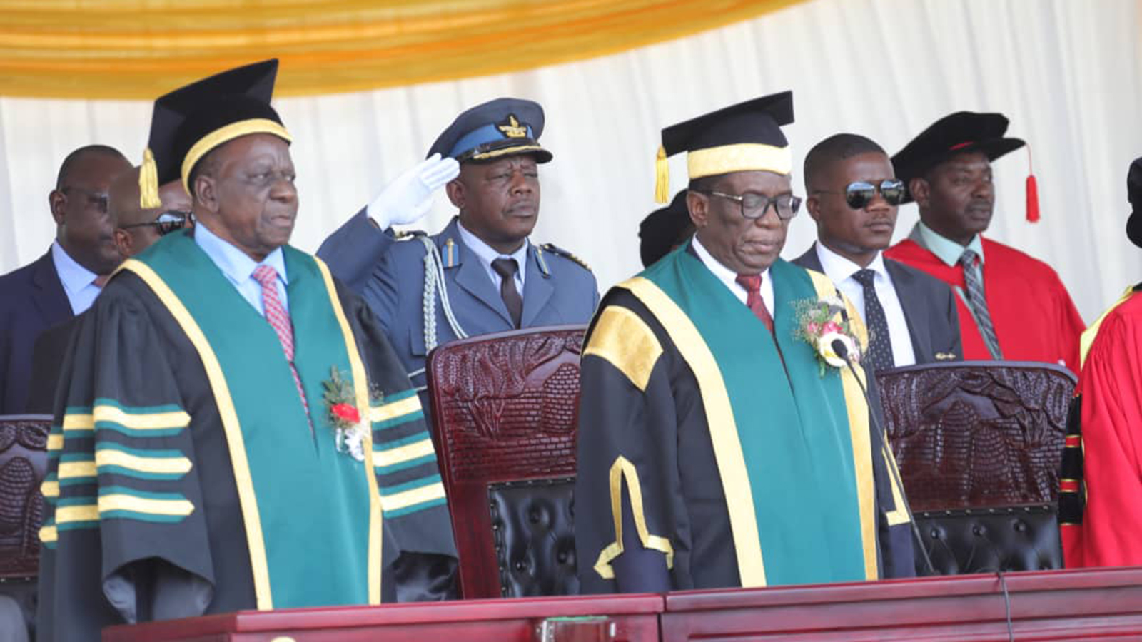President caps 3 477 graduates at Great Zimbabwe University