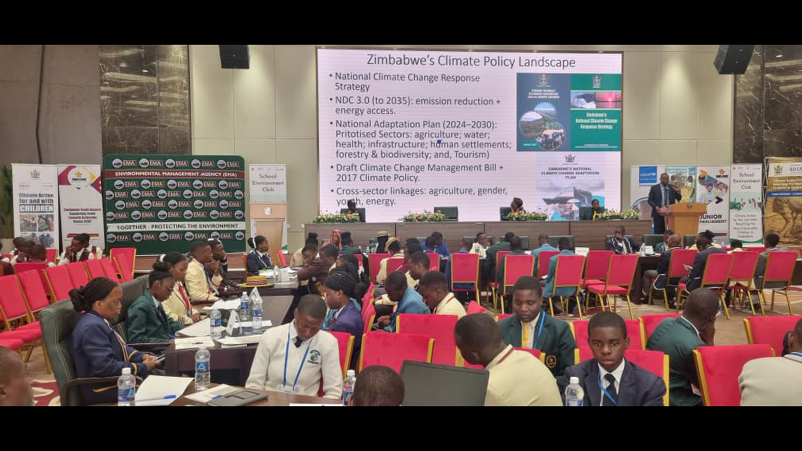 35 High Schools converge at New Parliament Building for Children’s COP30 simulation