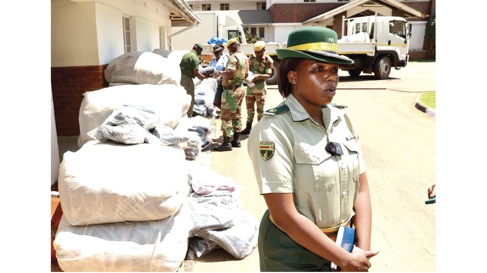 Major Priscillah Makamba of the Zimbabwe National Army thanks the patron of the Angel of Hope Foundation, who is also the Health Ambassador, First Lady Dr Auxillia Mnangagwa, for the donation of blankets for all ZNA hospital beds