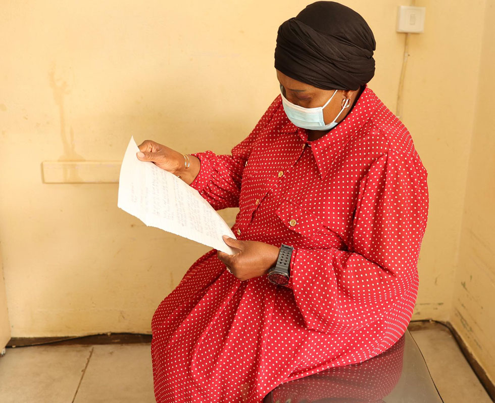 Dr Mnangagwa reads a letter addressed to her with Adrain’s wishes during her last Saturday’s visit