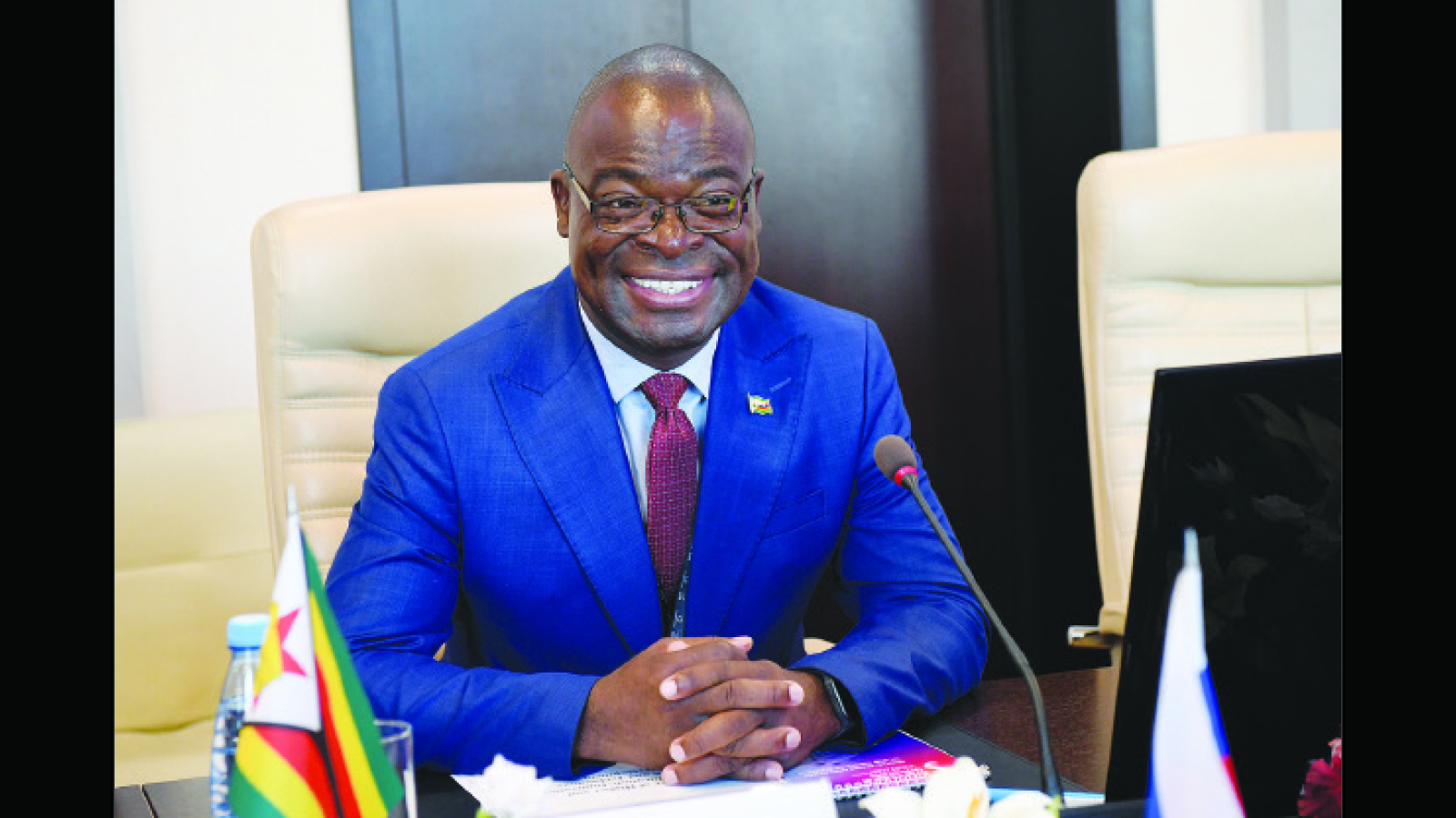Zimbabwe  steps up bid  for Brics  membership