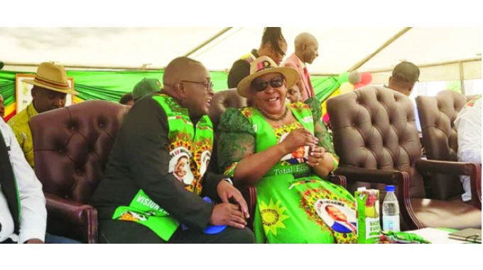 Women’s League hands over 10 000 road runner chicks to Manicaland