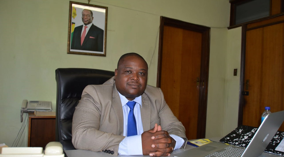 Mutare Town Clerk, Blessing Chafesuka