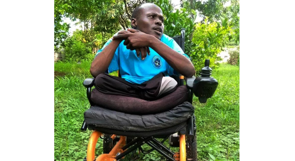 Tendai Mazuru
