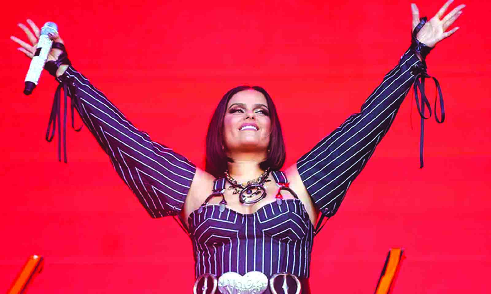 Nelly Furtado steps back from performing