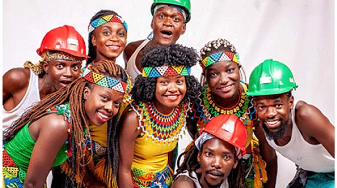 Iqembu le-Ezimnyama Dance Ensemble iya kwele India
