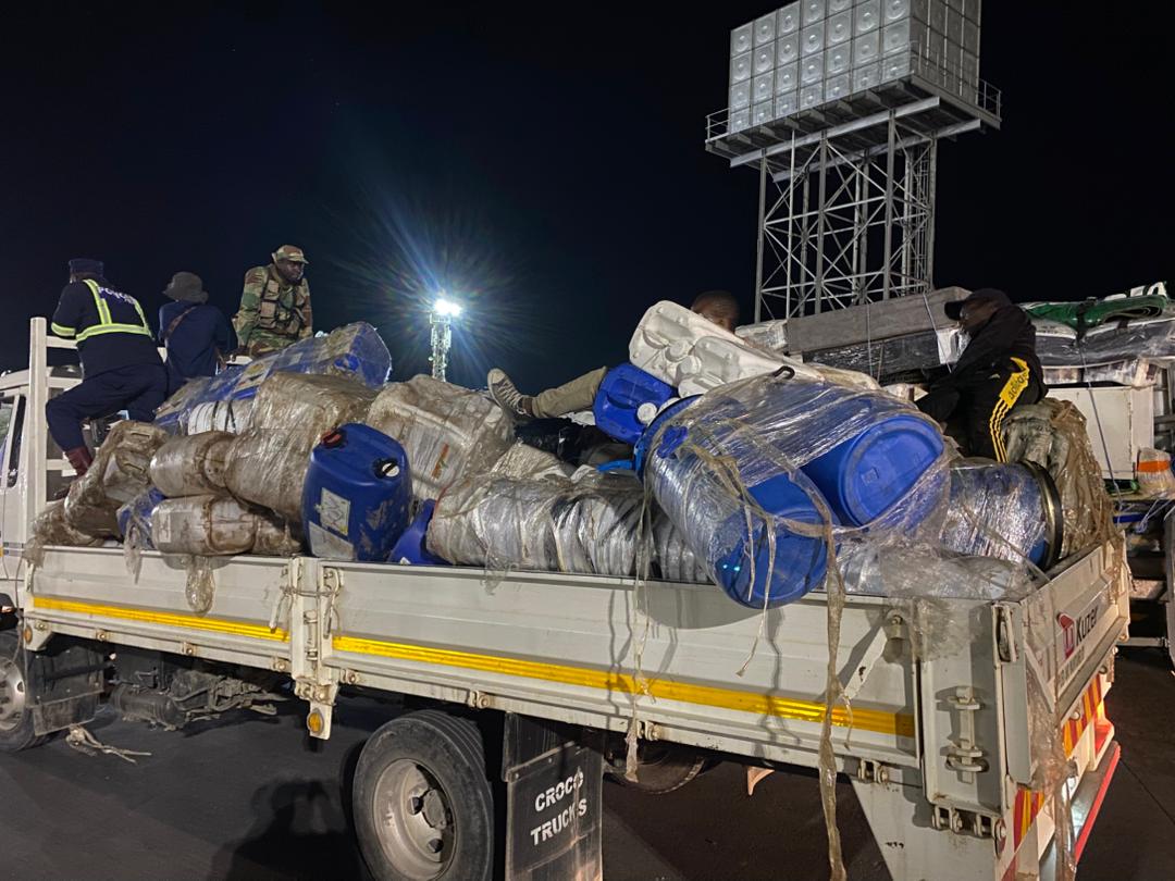 HOLY BUCKETS? Apostolic Sister caught smuggling truckload of empty buckets across the Limpopo