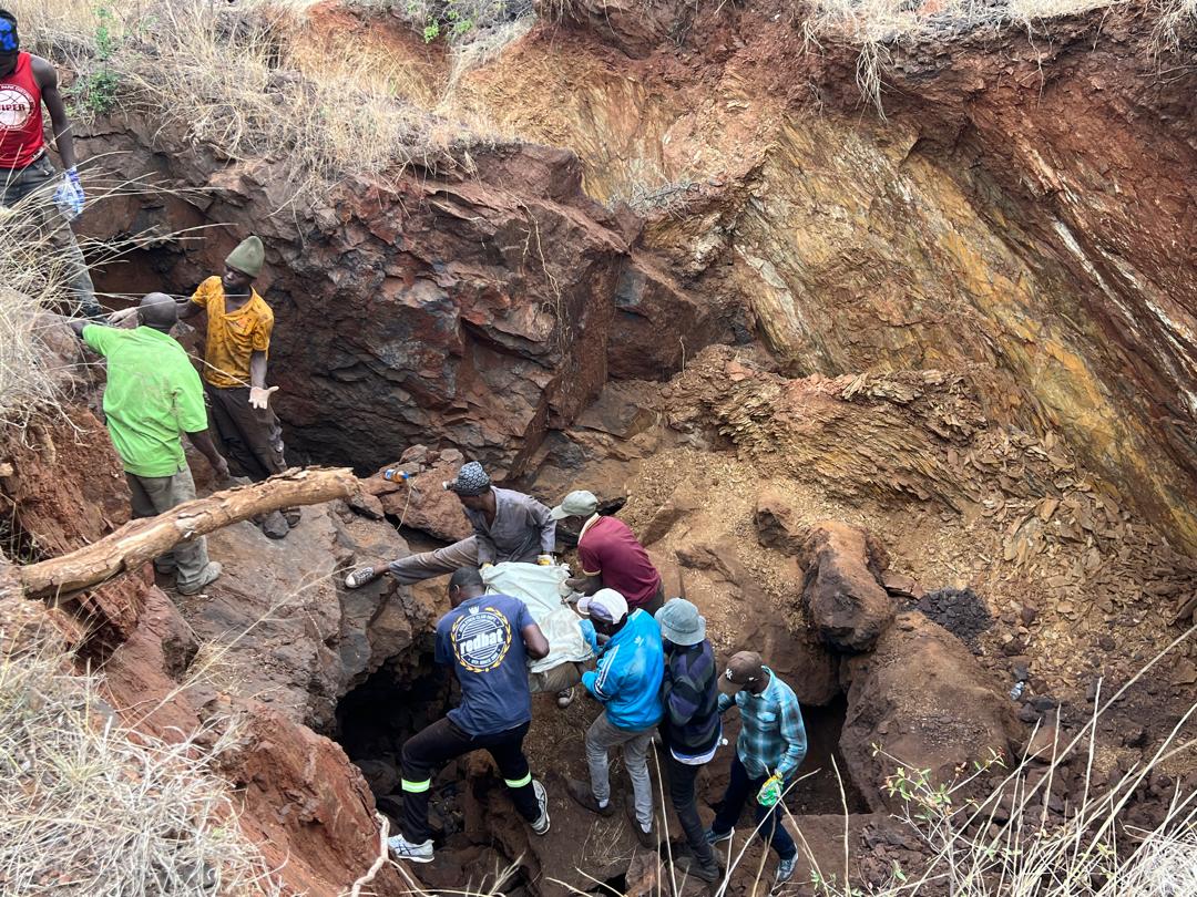 Illegal gold miner crushed to death at a disused mine in Gwanda