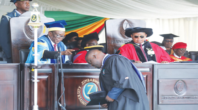 President Mnangagwa Caps 2 385 graduates at ZOU