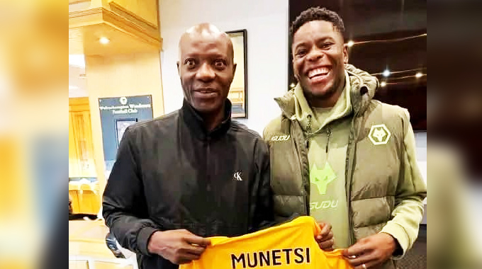 ‘He’s not just participating, he’s dominating’: Benjani on Munetsi’s English Premier League prowess