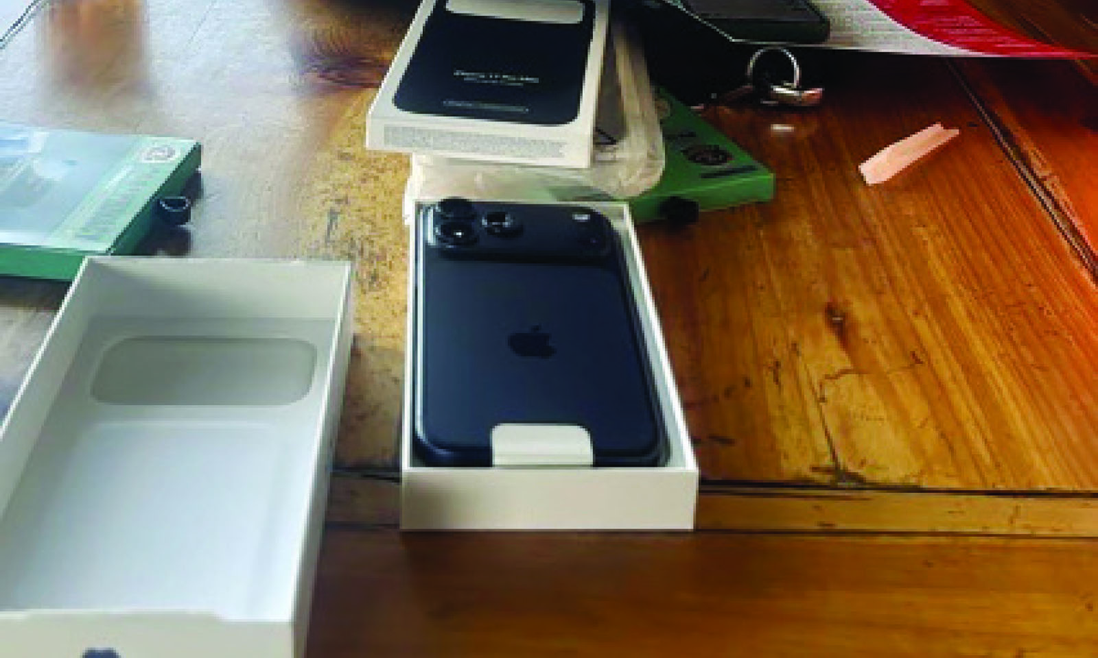 iPHONE PRO 17 STARTS WITH A REAL BANG