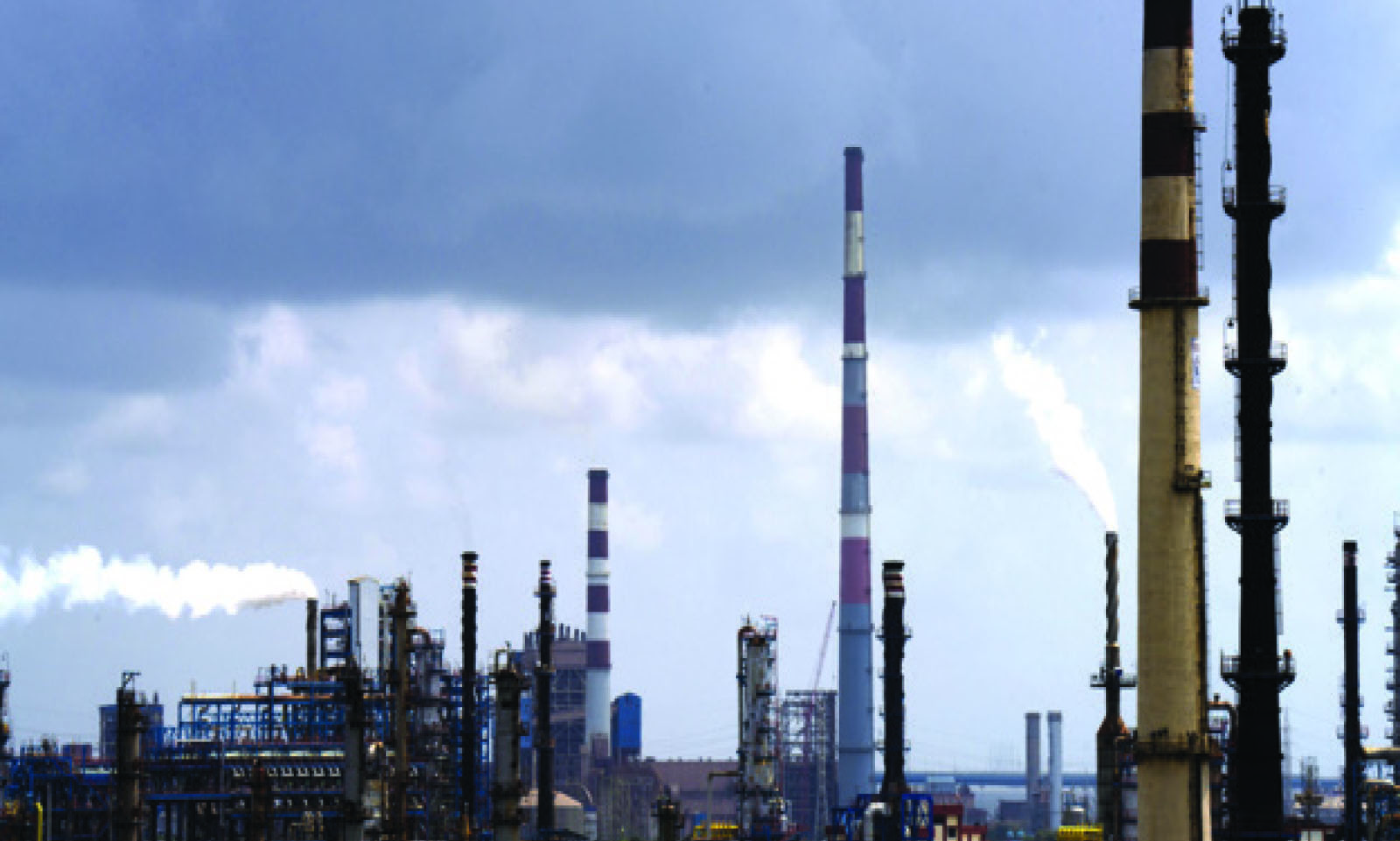 Oil rises as Trump says India will stop buying Russian supply