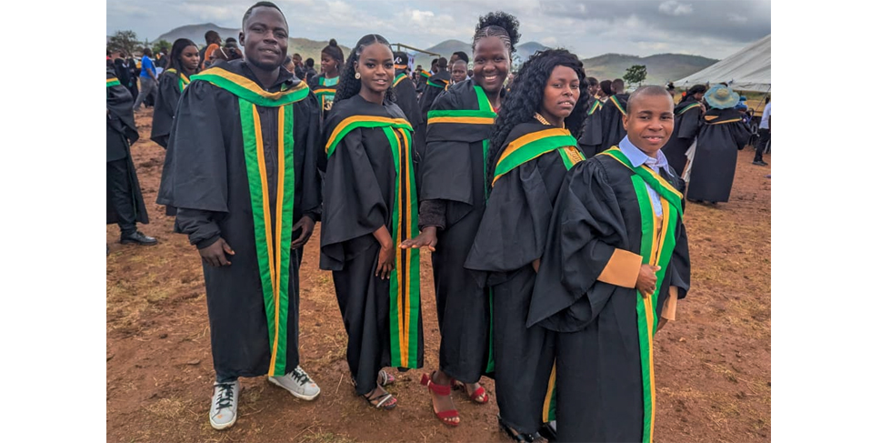 (From left) Malvern Gwiti, Tadiwa Mwatenga, Stacy Chinjere, Brenda Itayi and Adeline Madziro