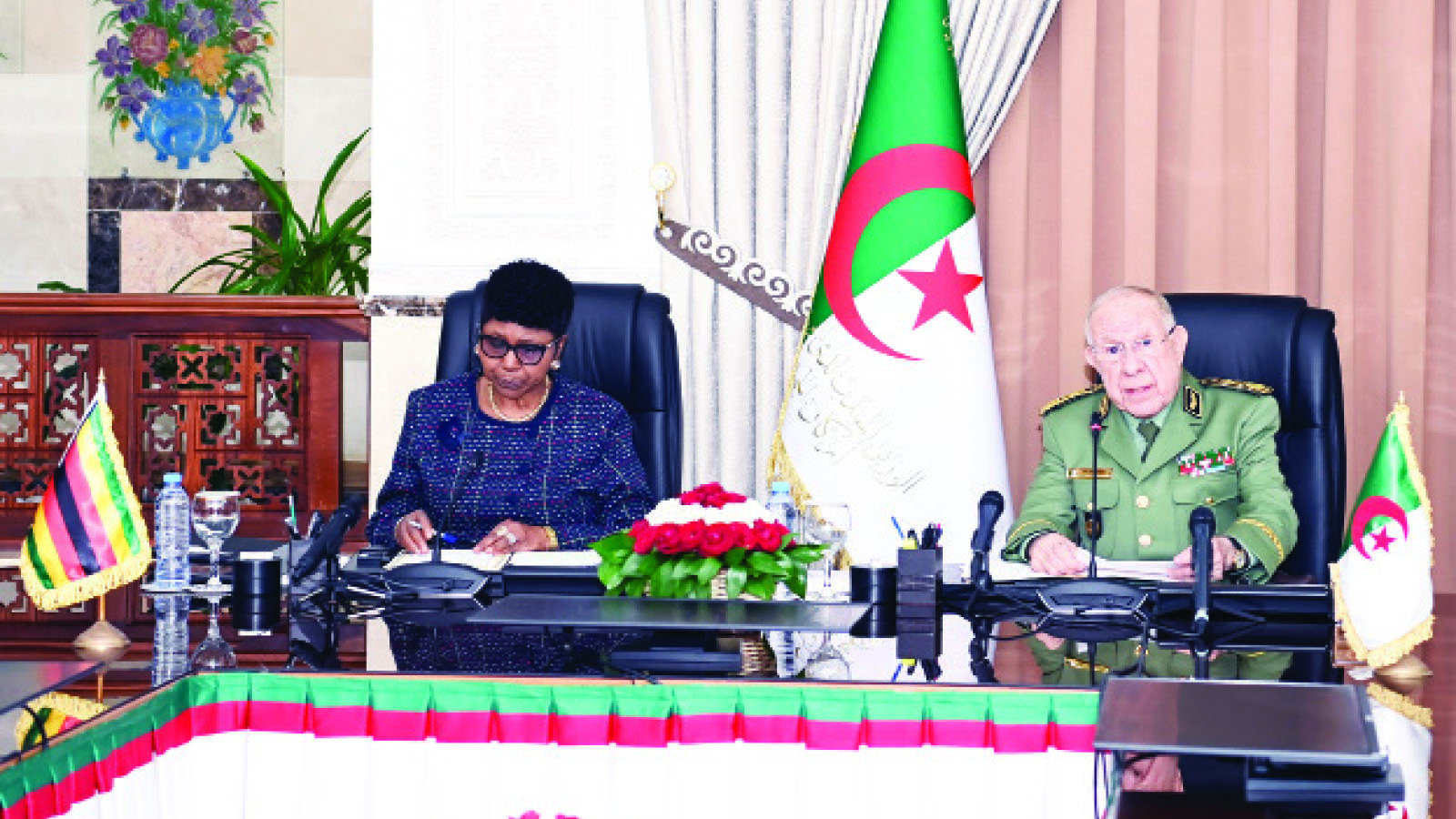 Defence minister reinforces friendship, security ties with Algeria