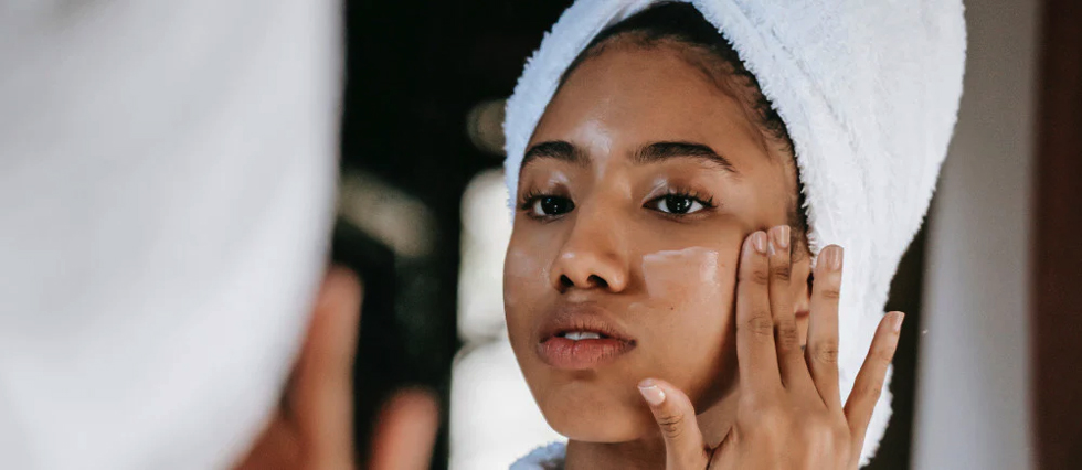 A gentle skin care routine can help resolve clogged pores