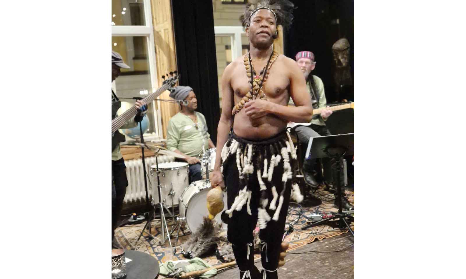 MAN LUCKERZ WOWS SWEDISH AUDIENCE