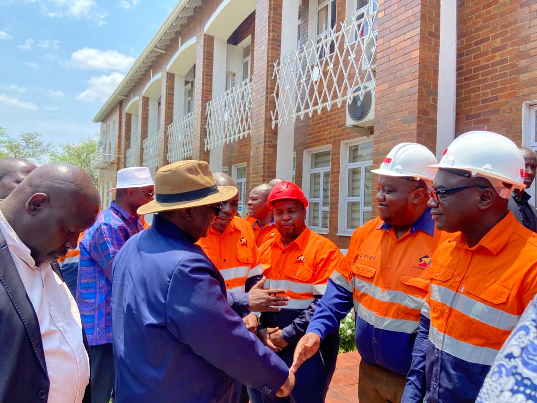 Vice President Chiwenga arrives in Hwange for economic tour