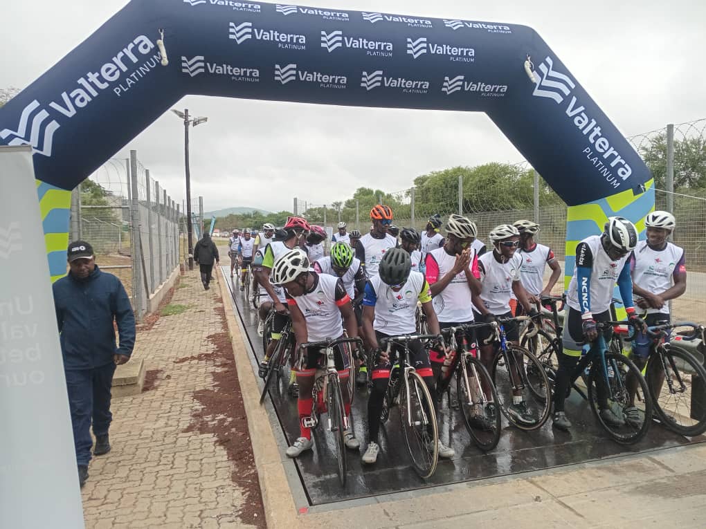 Watch: PEDAL POWER PARTY! Cyclists hit Tour de Great Dyke final stretch
