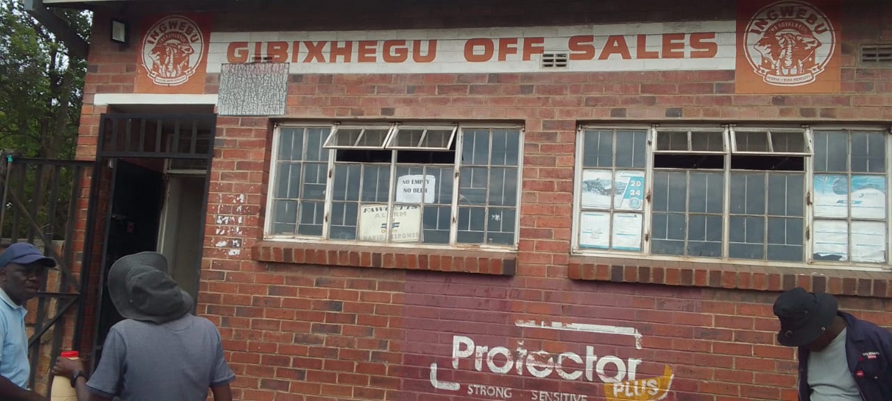 ENTUMBANE UNDER SIEGE! Robbers hit third bar in 24 hours