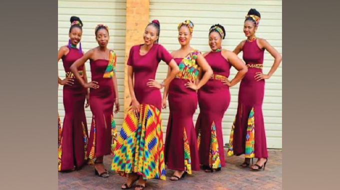 THE LOBOLA SQUAD! Glam Gang or Pressure Pack?