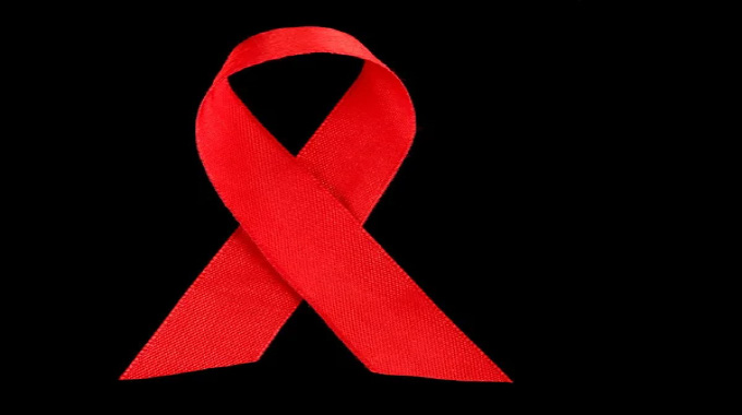 COMMENT : Is this the  end of the  AIDS miracle?