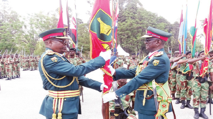 Lt-Gen Tapfumaneyi officially takes over ZNA Command