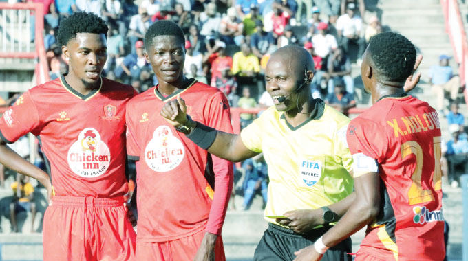 Ngeke sitshaywe yiBosso: Chicken Inn