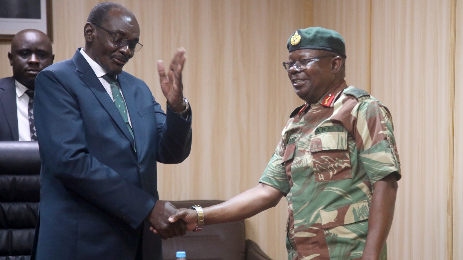 Zimbabwe National Army Commander pays courtesy on Acting President Mohadi