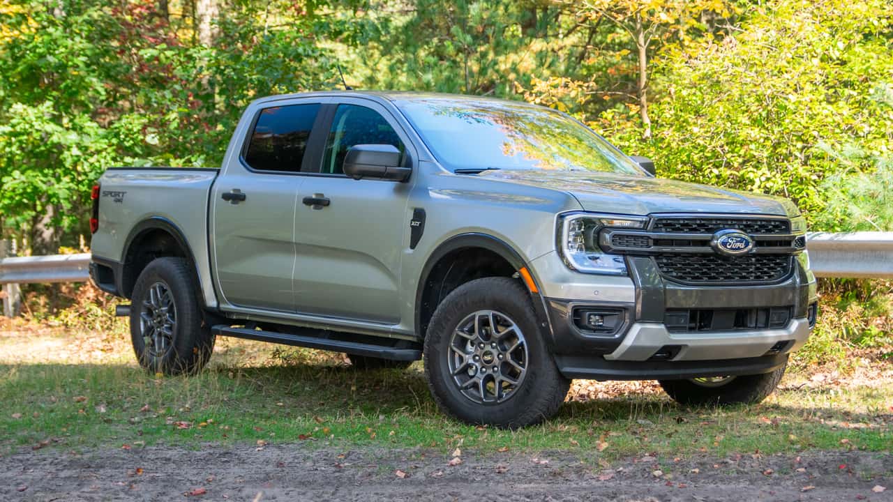 THREE MEN, WHO STOLE A FORD RANGER AT A BAR IN GWERU, ARRESTED FOR CAR THEFT AT CHIRUNDU BORDER POST