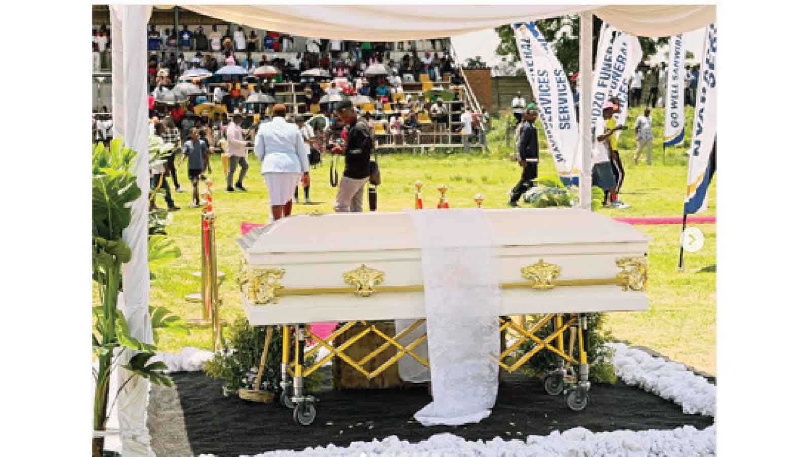 COFFIN BURNED, BODY WRAPPED: TRADITION-DICTATED BURIAL OF A SUNGURA LEGEND