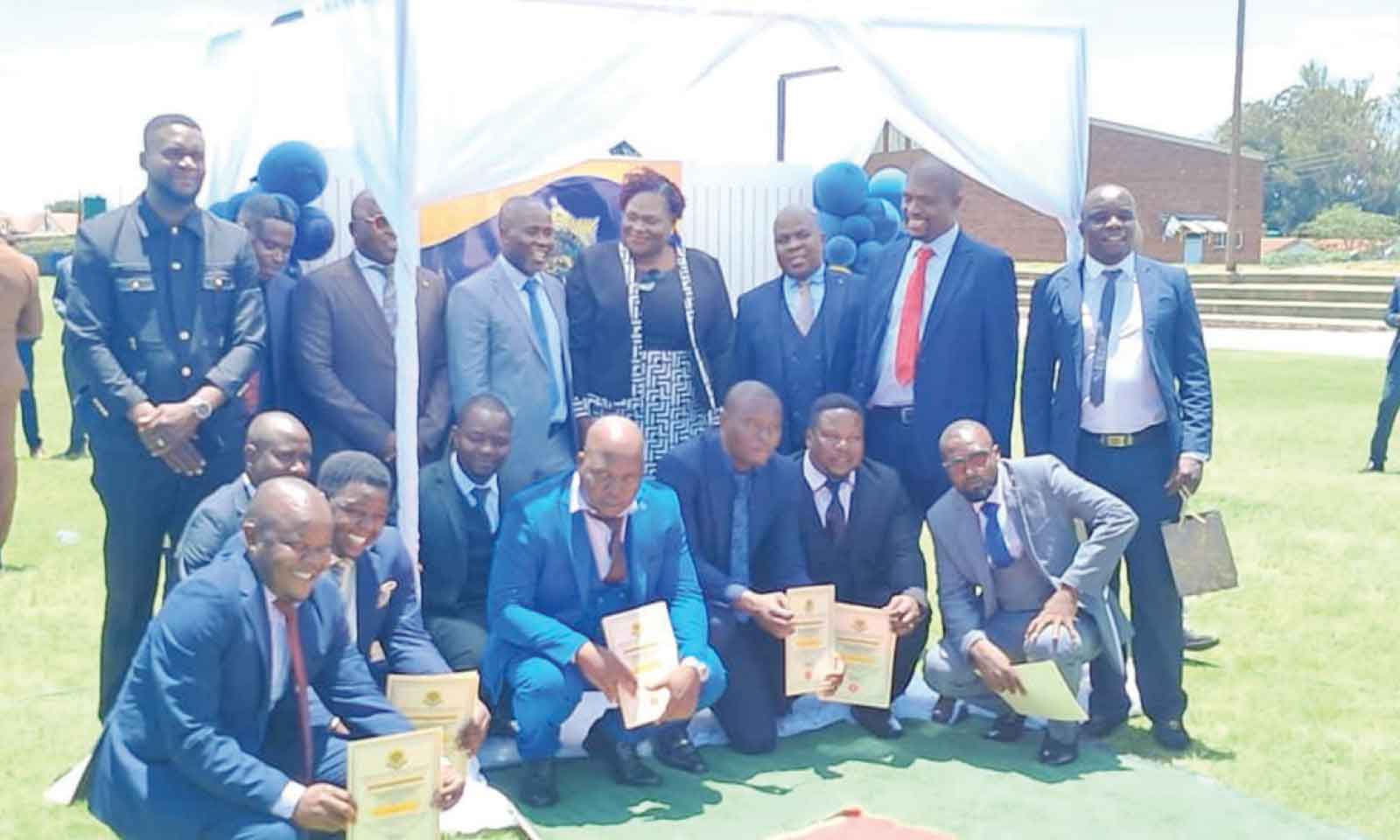 DETECTIVES HONOURED FOR ARRESTING GANG SUSPECTED OF KILLING MUTANGADURA
